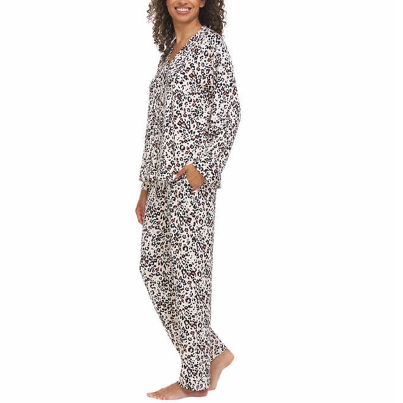 Flora Nikrooz Ladies Notch collar 2 piece Pajama Set, Animal Print (XXL) - Picture 2 of 5